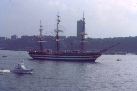 Bild26TN AV med manskap i Masterna.jpg