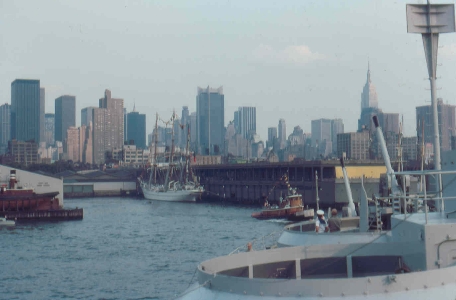 Bild8TN Snabben bogseras till kai.jpg