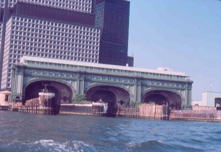 bild12TN Bild fr 10 huggaren hudsonriver manhattan Klocka.jpg